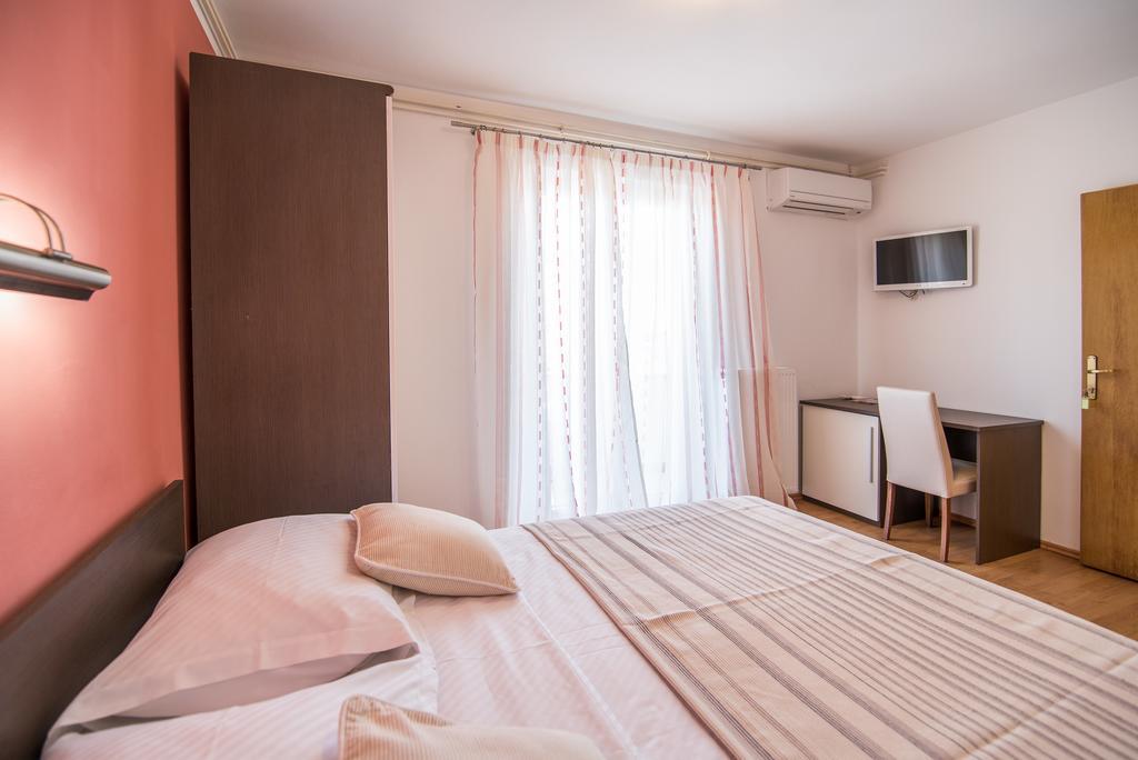 B&B Villa Ana Krk Town Dış mekan fotoğraf